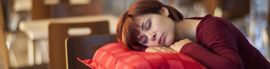 Què és i per què és tan important la melatonina per a dormir?